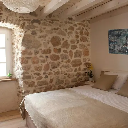 Sobe Bile לינה וארוחת בוקר 3*