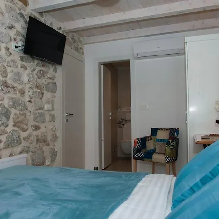 Sobe Bile 4* Pag Town