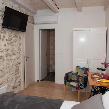 Sobe Bile 4* Pag Town
