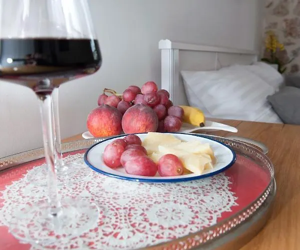 Bed and breakfast Sobe Bile Pag Town