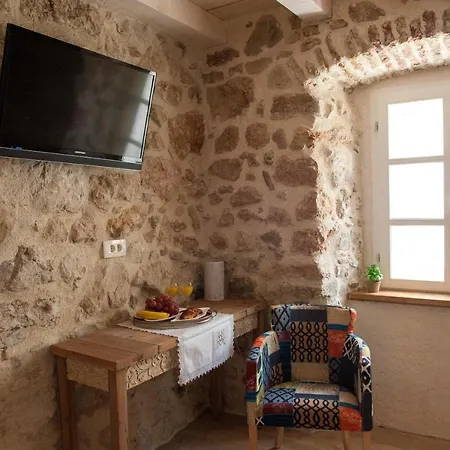 Sobe Bile Bed and Breakfast Pag Town